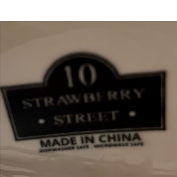 (BRAND NEW) 10 STRAWBERRY STREET GRAVY BOAT - Picture 4 of 4
